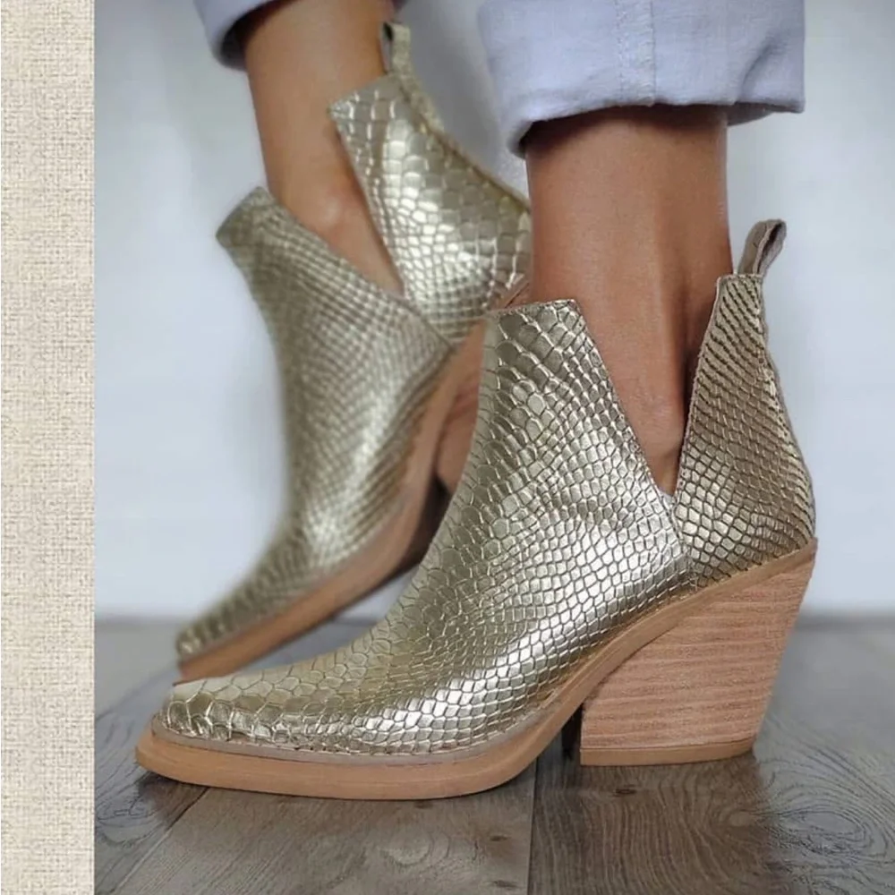 Melihan Textured Beige Ankle Boots size 9